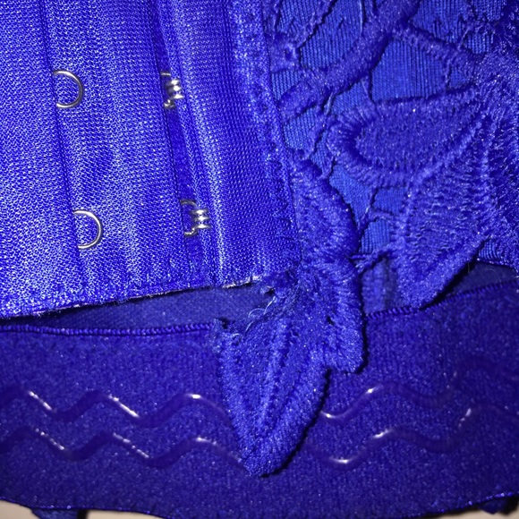 💙CROP BLUE EMBROIDERED CORSET SIZE S💙 - Picture 9 of 9